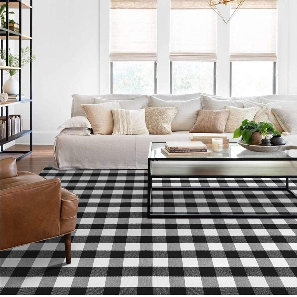 Area Rugs - Picture 6 of 7